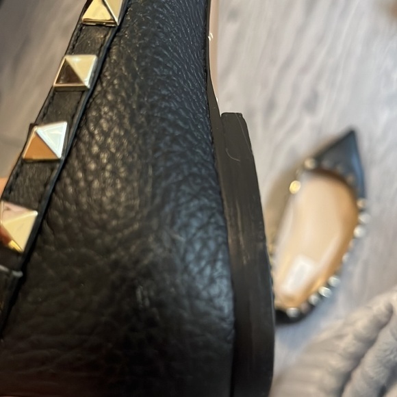 Valentino Garavani:  Rockstud Leather Ballet Flats - Picture 8 of 8